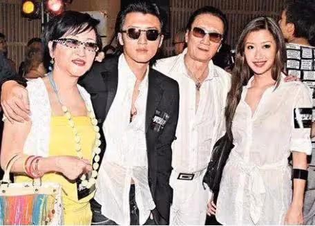 太離譜了,港媒竟然爆張柏芝三胎兒子生父是前公公謝賢