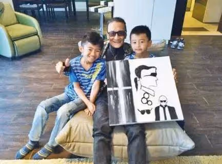 太離譜了,港媒竟然爆張柏芝三胎兒子生父是前公公謝賢
