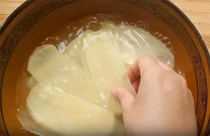 土豆新吃法,不蒸不燉不油炸,鮮香麻辣,十分鐘就能做出一道美味