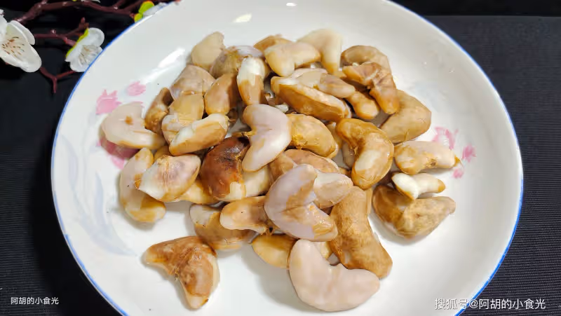 吃板栗紅薯不如吃它,盼了一年的鮮嫩!秋天經常炒一盤,吃出口口留香、特開胃