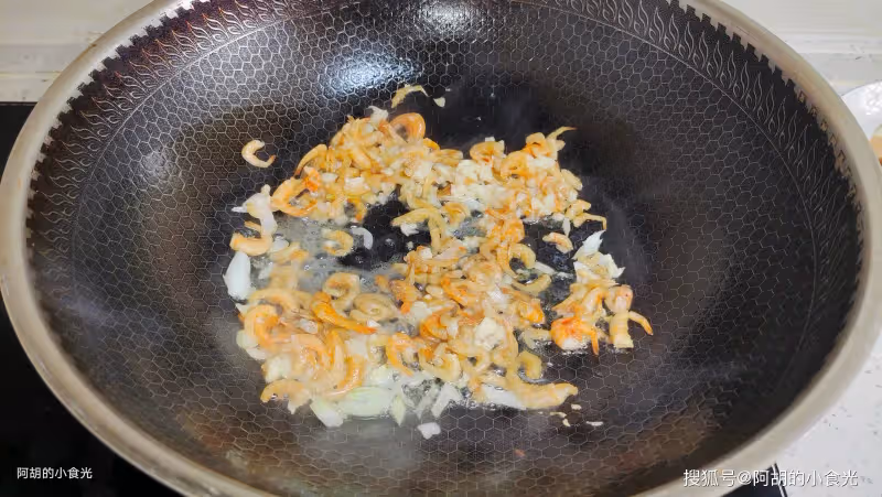 吃板栗紅薯不如吃它,盼了一年的鮮嫩!秋天經常炒一盤,吃出口口留香、特開胃