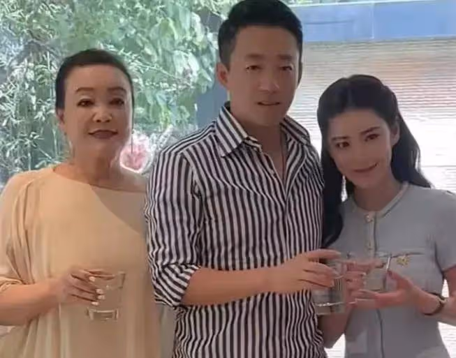 自取滅亡?張穎穎手握實錘錄音本想咬死汪小菲,卻意外引爆自己