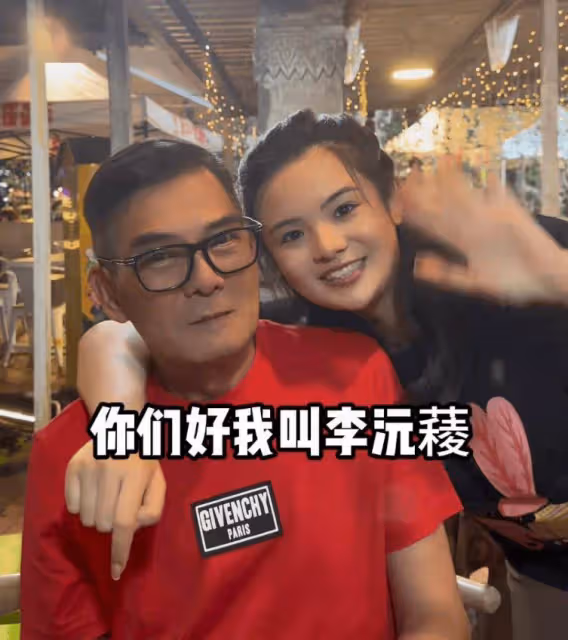 TVB金牌綠葉與22歲女兒赴威尼斯旅行!女兒長相甜美愈大愈靚,被稱翻版蔡卓妍!
