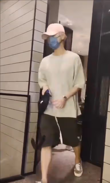 鹿晗關曉彤聚餐被偶遇,甜蜜細節曝光:戀情穩定,幸福滿滿!