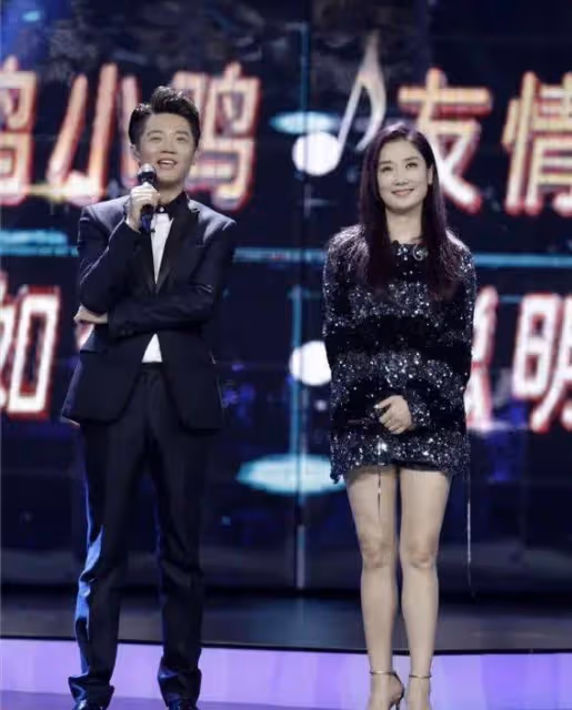 揭秘鳳凰傳奇曾毅:23年默默守護的女人,竟是她?!