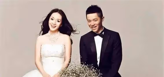 揭秘鳳凰傳奇曾毅:23年默默守護的女人,竟是她?!
