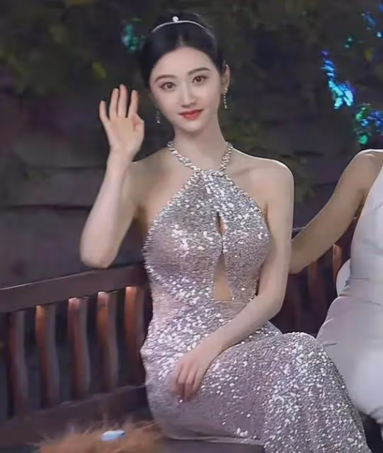 36歲景甜衛生間自拍驚艷全網,這3個細節讓她比20歲更美!