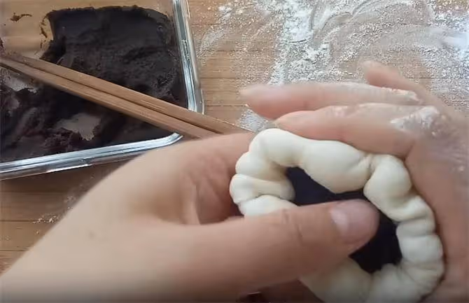發麵芝麻豆沙餅,柔軟蓬鬆吃不夠,做法詳細教給你,看完你也會做