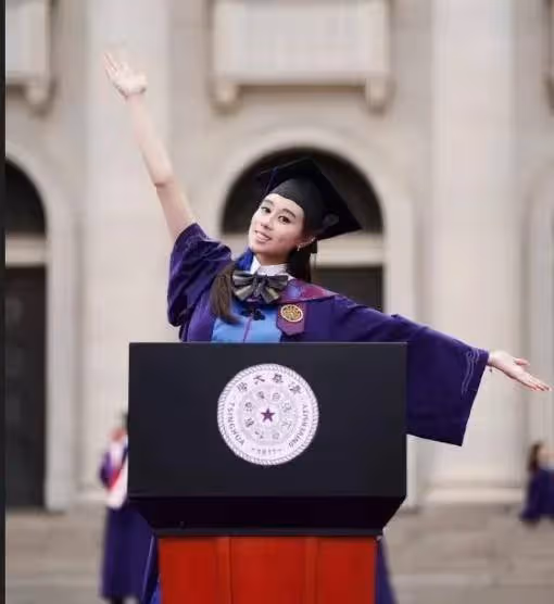 才女,賭王女兒何超欣成清華大學研究員,本科畢業於麻省理工學院