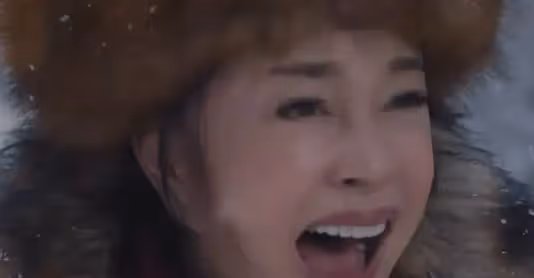 四婚四離!73歲劉曉慶再次離婚,同時交往8個小鮮肉,但這次,我罵不出口...