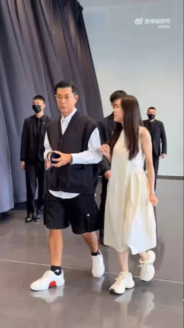 古天樂、李若彤29年後再同框!顏值仍令人羨慕!女方剖白曾愛上過兒