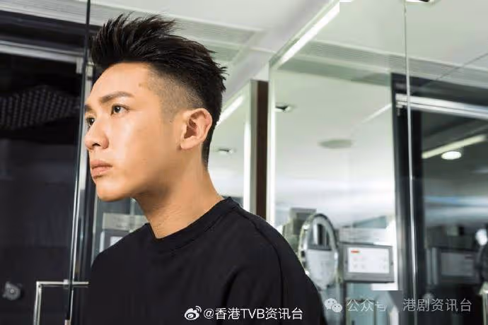 TVB力捧小生又變樣了!被指撞樣《四葉草》時期李日朗