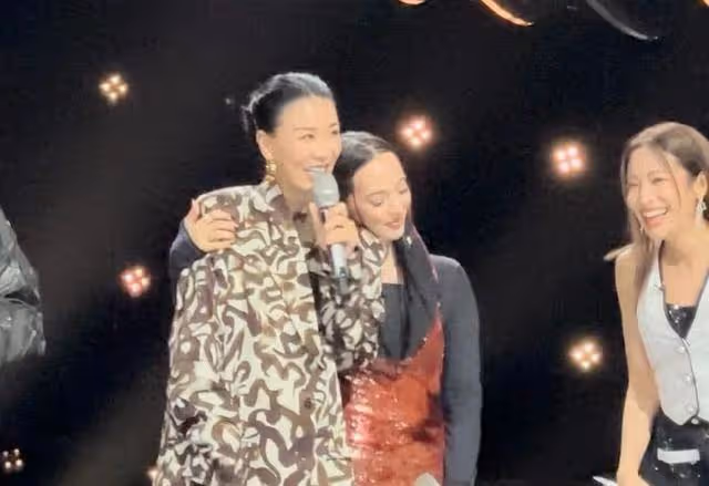 《下一戰歌手》開麥,那英復盤《歌手》奪冠「天打五雷轟」