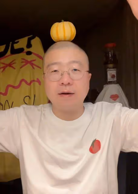 消失的李誕,活成了直播間裡的男閨蜜