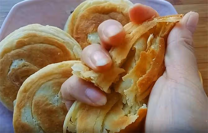 這樣做出的酥餅,層多酥脆,吃一口滿嘴留香,看一遍你也能學會