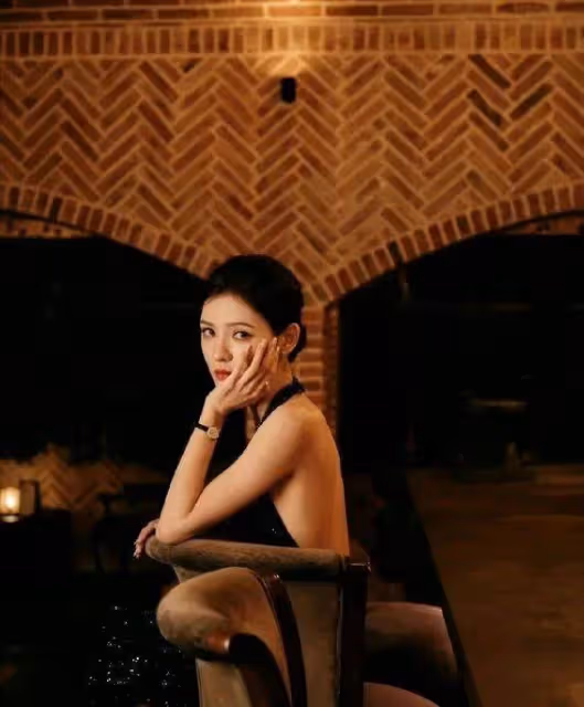 張予曦真人驚艷全場!王思聰前女友中的顏值天花板,3個細節曝光