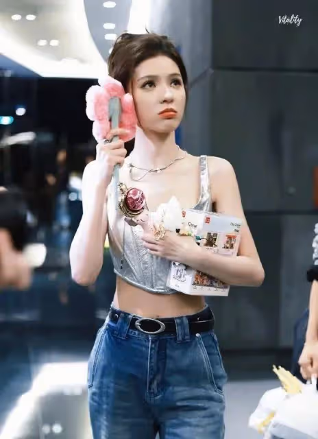 張予曦真人驚艷全場!王思聰前女友中的顏值天花板,3個細節曝光