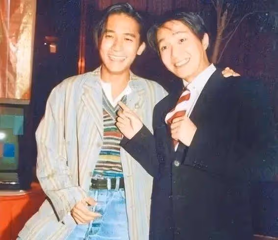 周星馳同窗變如花,61歲半身癱瘓逆襲!李健仁復出背後的秘密