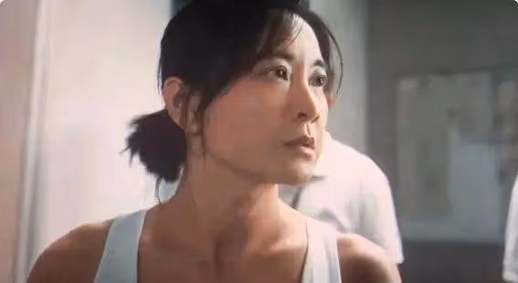 賈玲瘦身神話破滅?活動生圖曝光 網友:這是我的真實寫照!