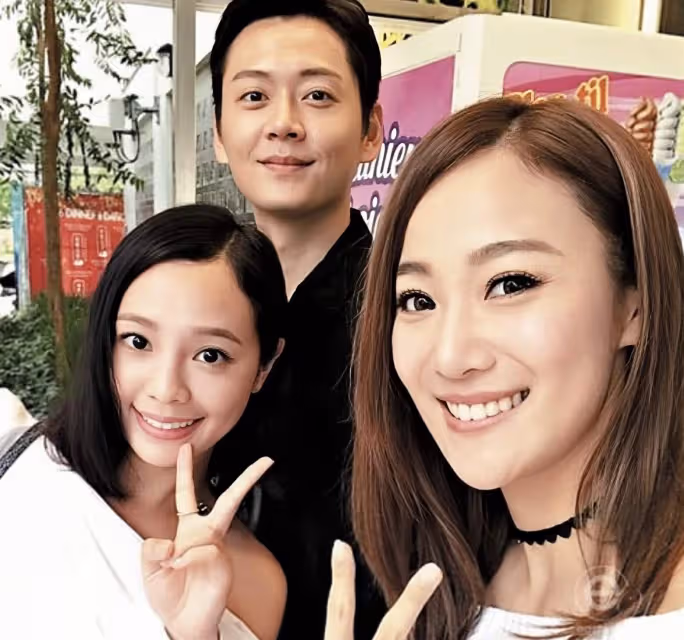 恭喜!香港女星結婚不到半年火速生子,與圈外老公未婚先孕
