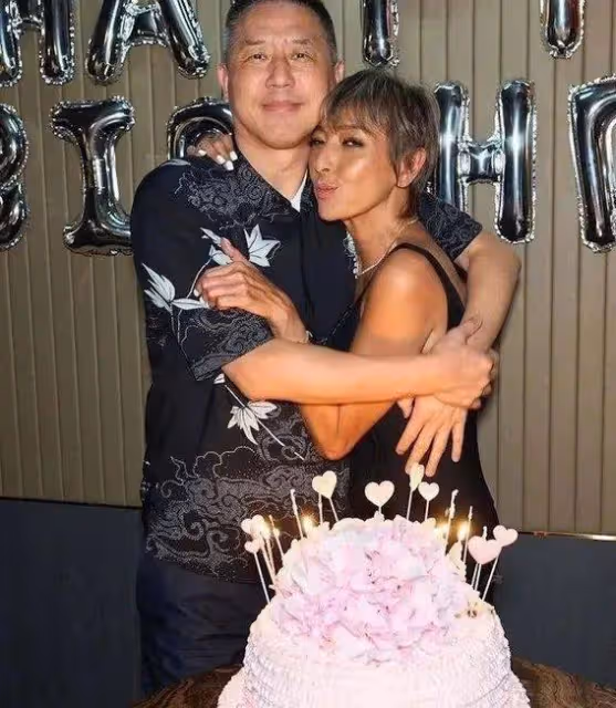 60歲生日變男神聚會?古天樂顏值崩塌,唐鶴德驚人之舉引爆全場!