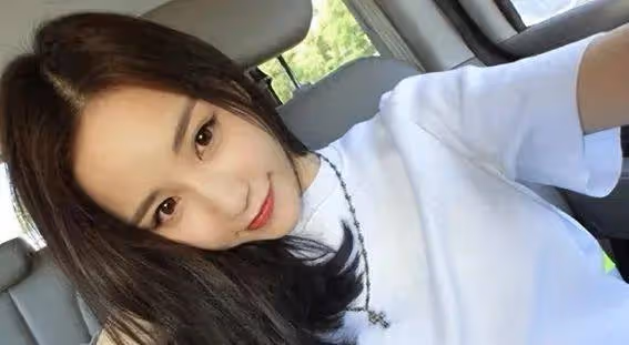 驚爆!王思聰雪梨吸毒醜聞 閃閃身世成謎 辣眼照片揭秘豪門黑幕