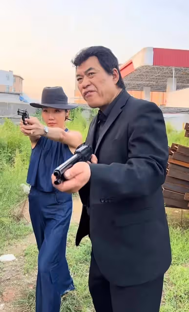 李修賢直播帶貨新玩法,邀大傻模仿者同台,網友直呼「回憶殺」