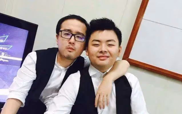 突發官宣!德雲色解散!孫亞龍笑笑發微博宣布告別直播圈