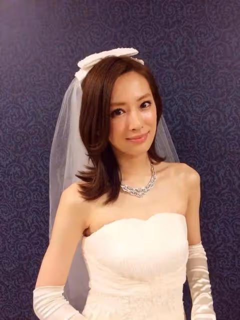 日本女星北川景子寫真露事業線!膚白貌美大長腿性感撩人