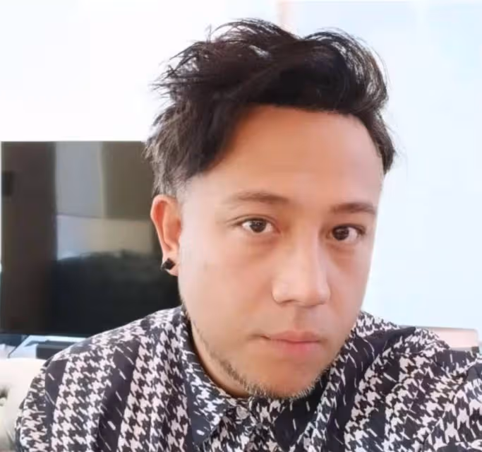 不鬧離婚積極洗底!張致恆罕曬一家六口照,四個兒子都遺傳其顏值