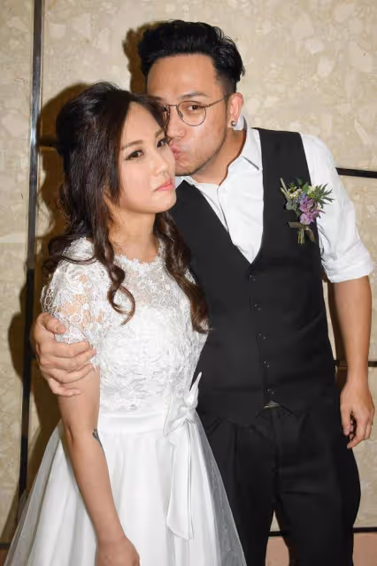不鬧離婚積極洗底!張致恆罕曬一家六口照,四個兒子都遺傳其顏值