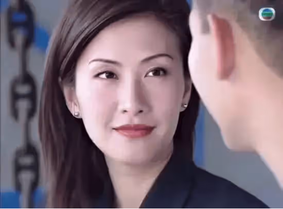 TVB前花旦新照被指撞臉田震，被問回巢拍劇大賣關子，強調從未退圈