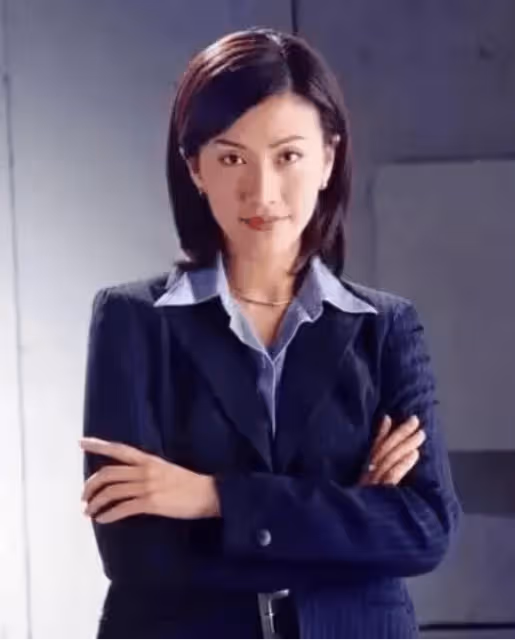 TVB前花旦新照被指撞臉田震，被問回巢拍劇大賣關子，強調從未退圈