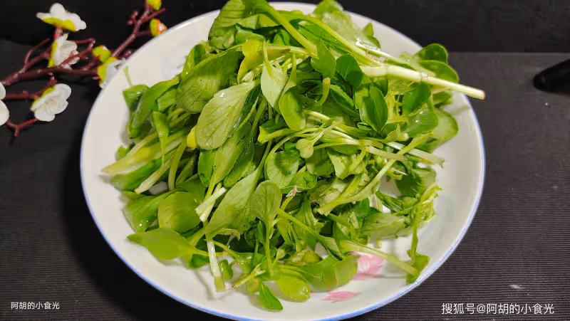 黃瓜、苦瓜靠邊站,秋天此菜敞開吃!時令鮮蔬隨手煮,湯和菜都有了、特鮮嫩