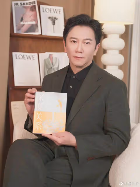 多次離婚娶內地小嬌妻!TVB前當家小生近況曝光,路人視角又黑又胖