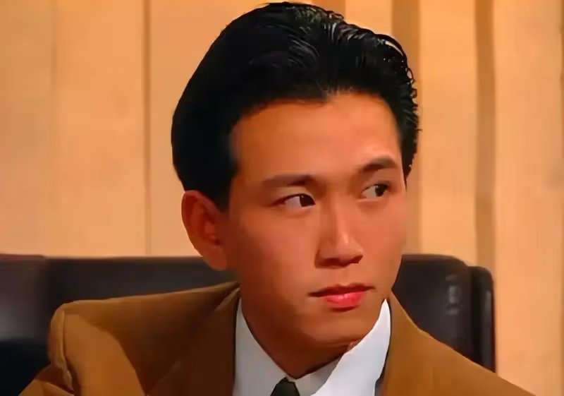 多次離婚娶內地小嬌妻!TVB前當家小生近況曝光,路人視角又黑又胖