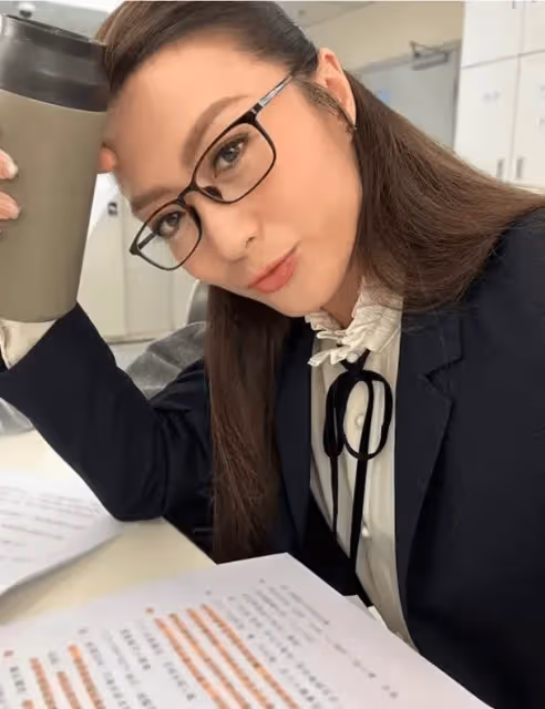 TVB實力女星久違拍新劇,自曝十分緊張,此前毫無預警宣布離婚