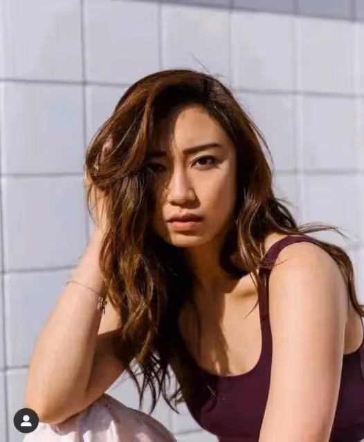 TVB「星二代」曬性感美照,身材絕佳拒絕靠父蔭,獨身闖蕩好萊塢