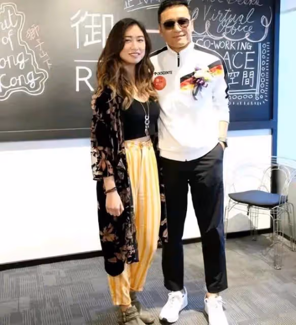 TVB「星二代」曬性感美照,身材絕佳拒絕靠父蔭,獨身闖蕩好萊塢