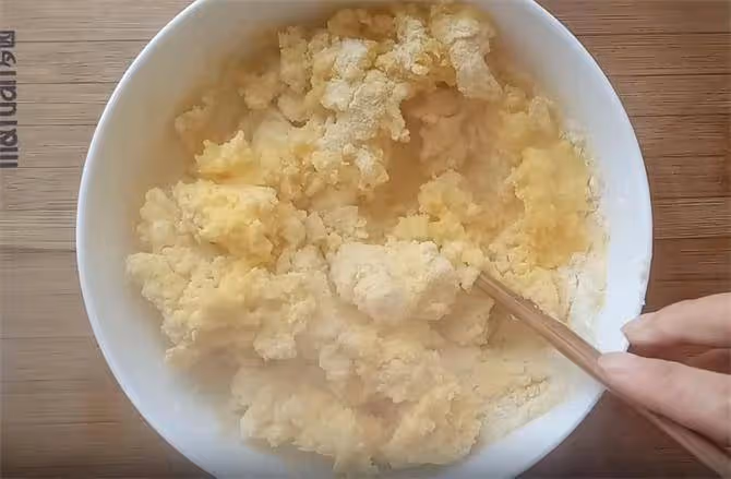 玉米面和菠菜這樣做,減肥又好吃,玉米面味道更濃,嚼起來也很香