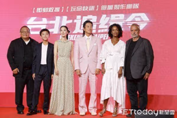 路克伊凡斯驚喜連線視訊!放話「去鼎泰豐工作」曝武打戲拍出瘀青