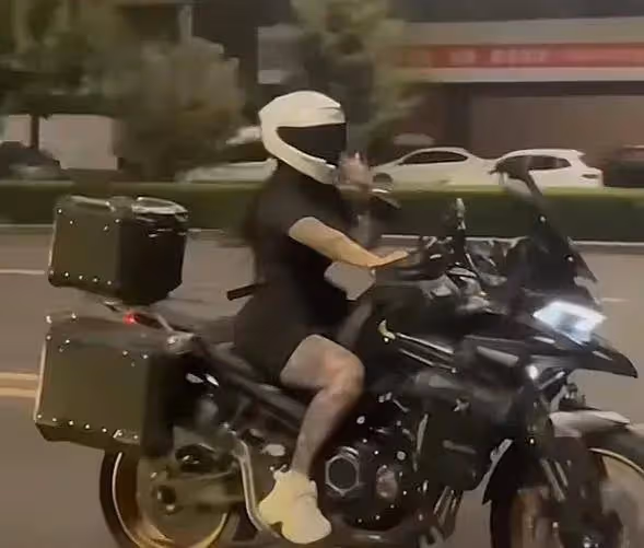 28歲機車網紅三毛子車禍因去世!騎行多年技術嫻熟,兒子還未成年