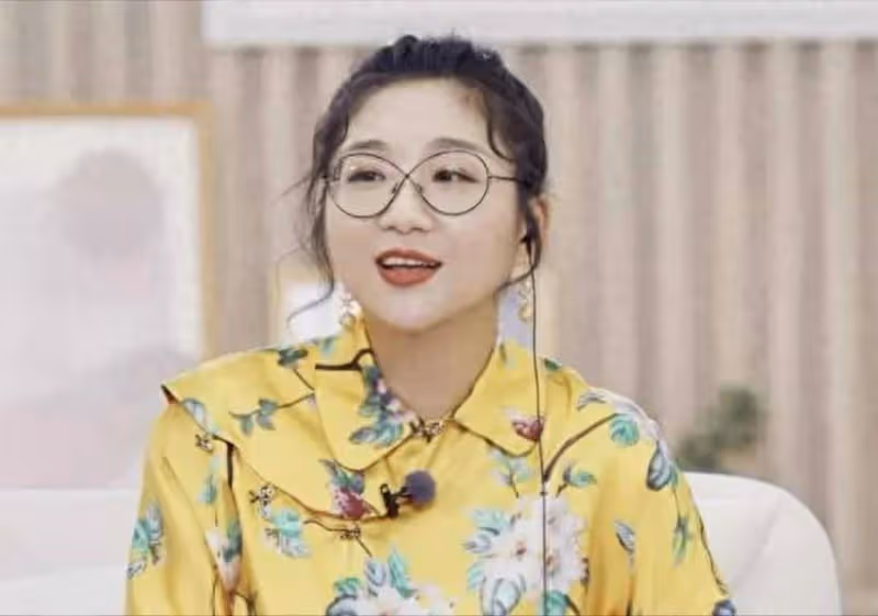 復合後又離了!沒有老劉的傅首爾黔驢技窮,而他卻早有「新歡」