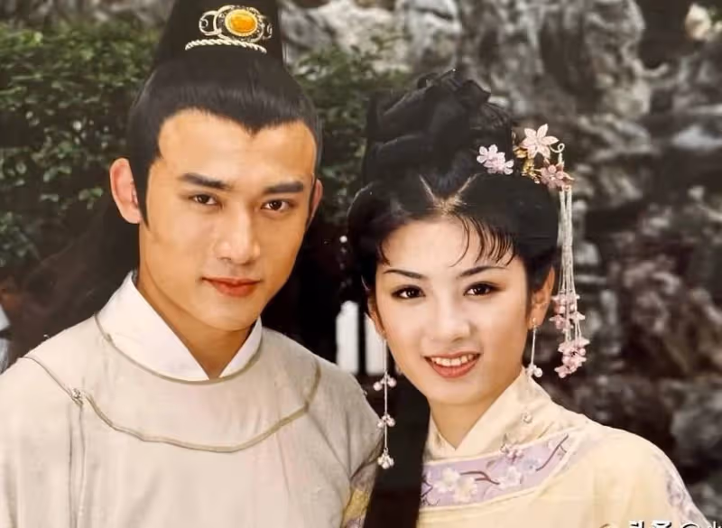 聶遠:一婚娶美女演員,二婚娶小9歲美女粉絲,妻子300萬生活費,活成人生贏家
