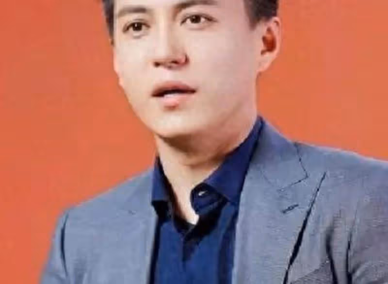 靳東晉升正廳幹部真相曝光,我終於明白:人只有這樣才能真正的體面