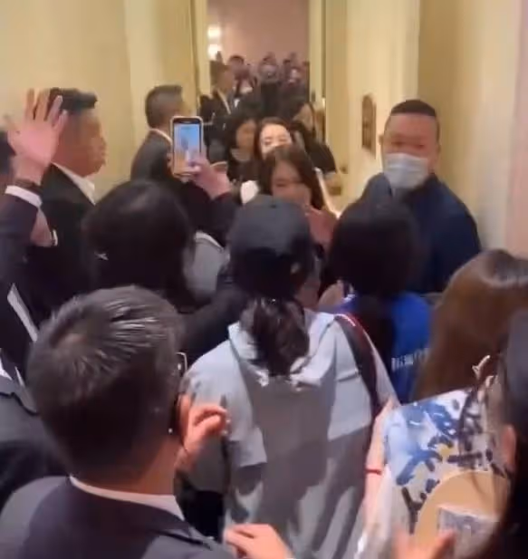 全紅嬋澳門驚魂：躲進衛生間仍被跟拍，狂熱粉絲何時休？