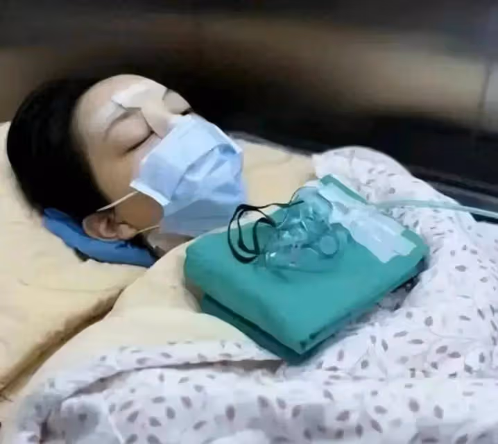 李嫣唇齶裂手術後曬照狀態真好，網友：第一次覺得這麼像王菲