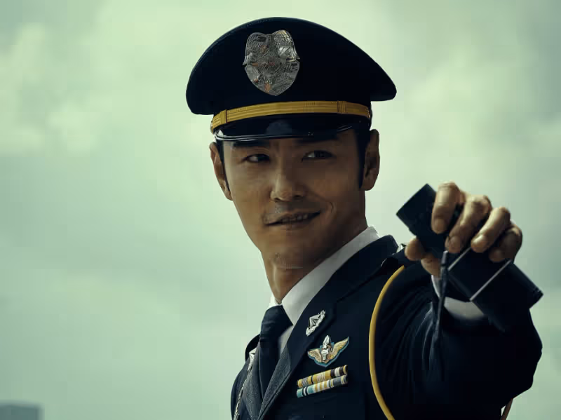 《異形:奪命艦》內地累計票房6.6億《重生》累計3.2億《抓娃娃》累計32.6億