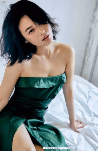 馬思純靚麗寫真露出事業線!膚白貌美大長腿太性感火辣
