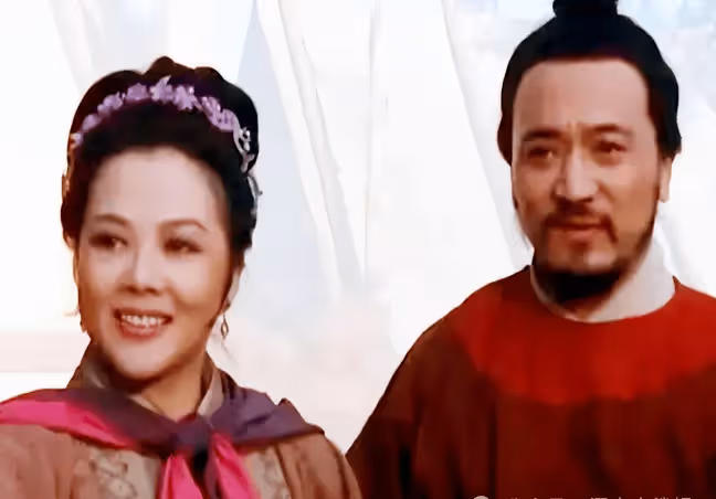 戲裡「潑婦」戲外「通緝犯」,被丈夫掃地出門痛苦一生,如今怎麼樣了?